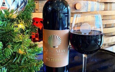 The 2018 Cape May Red Reserve is the perfect bottle to give the wine lover on your list! 🎁🎄⁣
⁣
⁣
⁣
⁣
⁣
⁣
#holiday #christmas #wi…