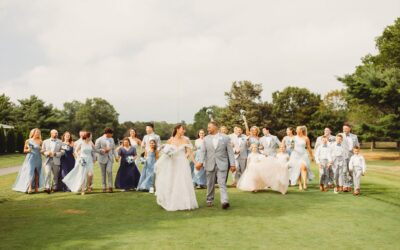 Surrounded by love and endless smiles🤍 Tie the knot at the Avalon Golf Club and make forever memories with your squad💍