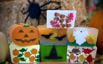 🎃 Halloween soaps by the slice from Primal Elements!